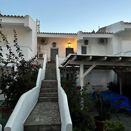 Pounta Beach House Суніон Екстер'єр фото